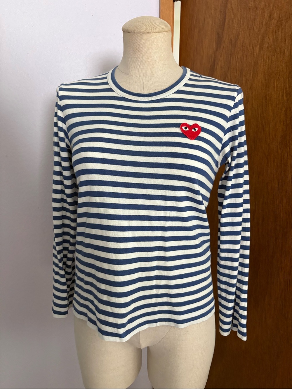 COMME DES GARCONS CDG PLAY sz M Red Heart Long Sleeve Tshirt Blue White Stripe